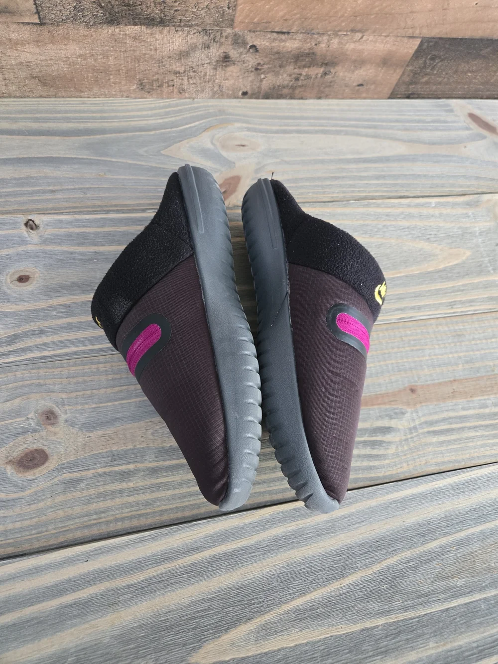 Nike Burrow Slipper Sneakers #DJ3130-201 Purple/Black Men’s Sz 7 Women Sz 8.5 UE